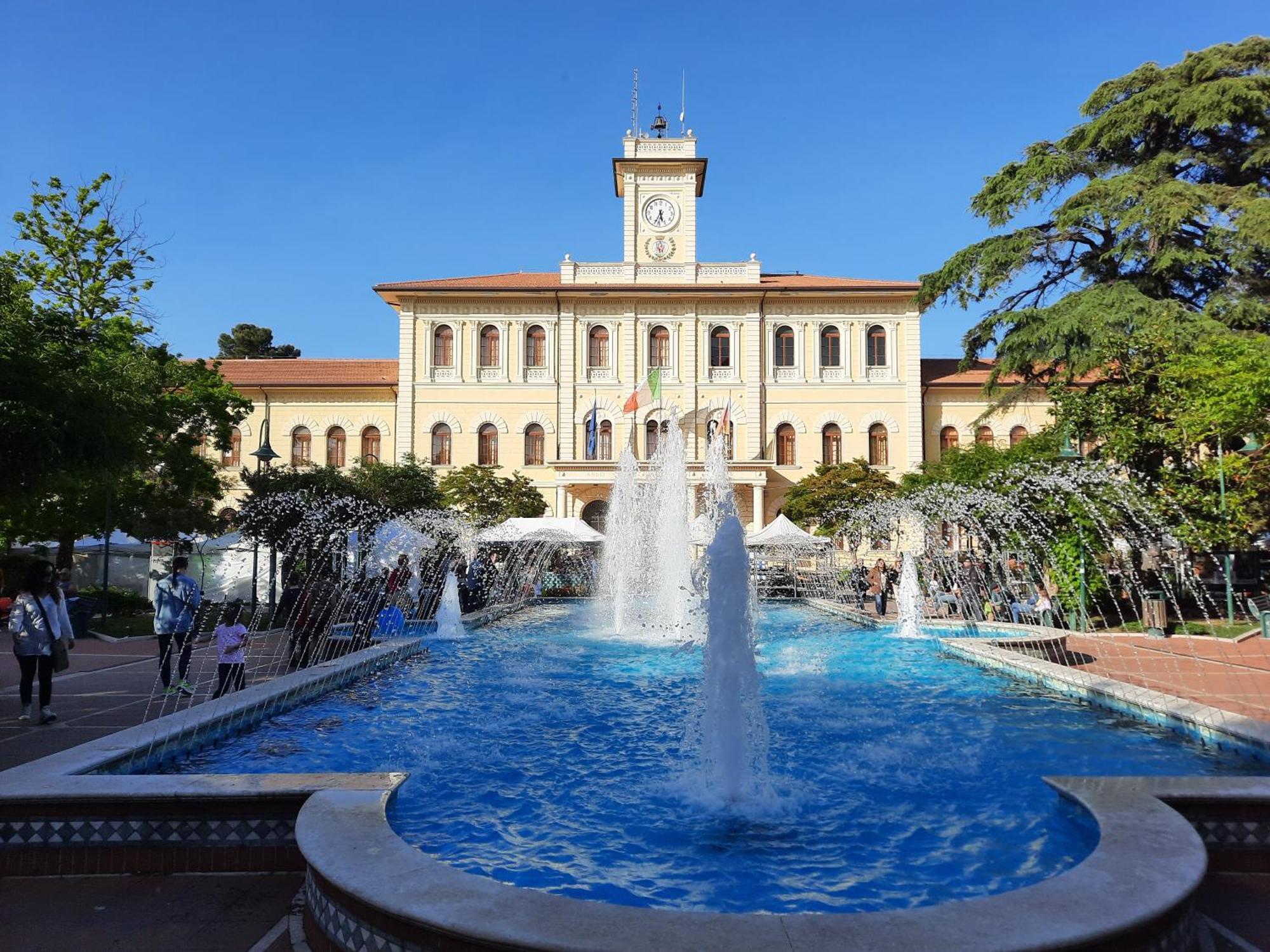 Апартаменты Centromare Каттолика Экстерьер фото